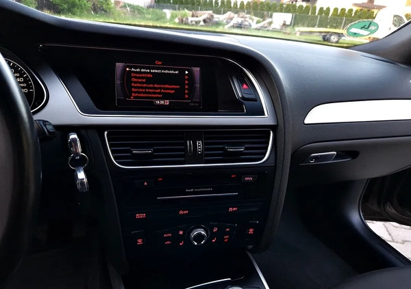 Audi A4 cena 44900 przebieg: 270000, rok produkcji 2013 z Wąchock małe 781